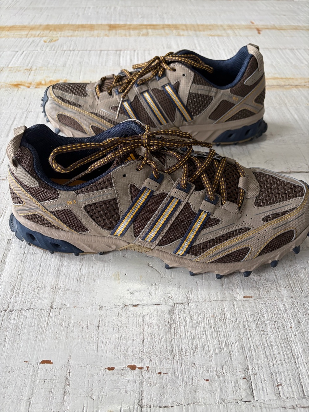 Adidas Kanadia TR3 size 10.5 Men's Trail Running Shoes Tan Brown Sneakers
